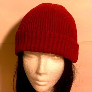 Time & Tru Burgundy beanie